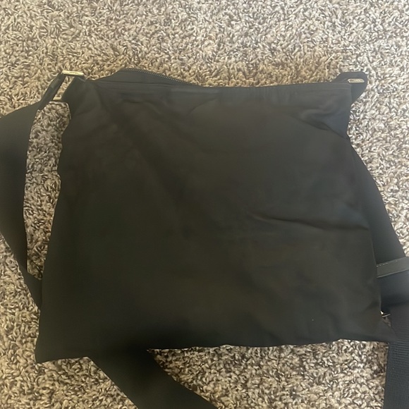 Prada Nylon Cross over body bag - Picture 5 of 6